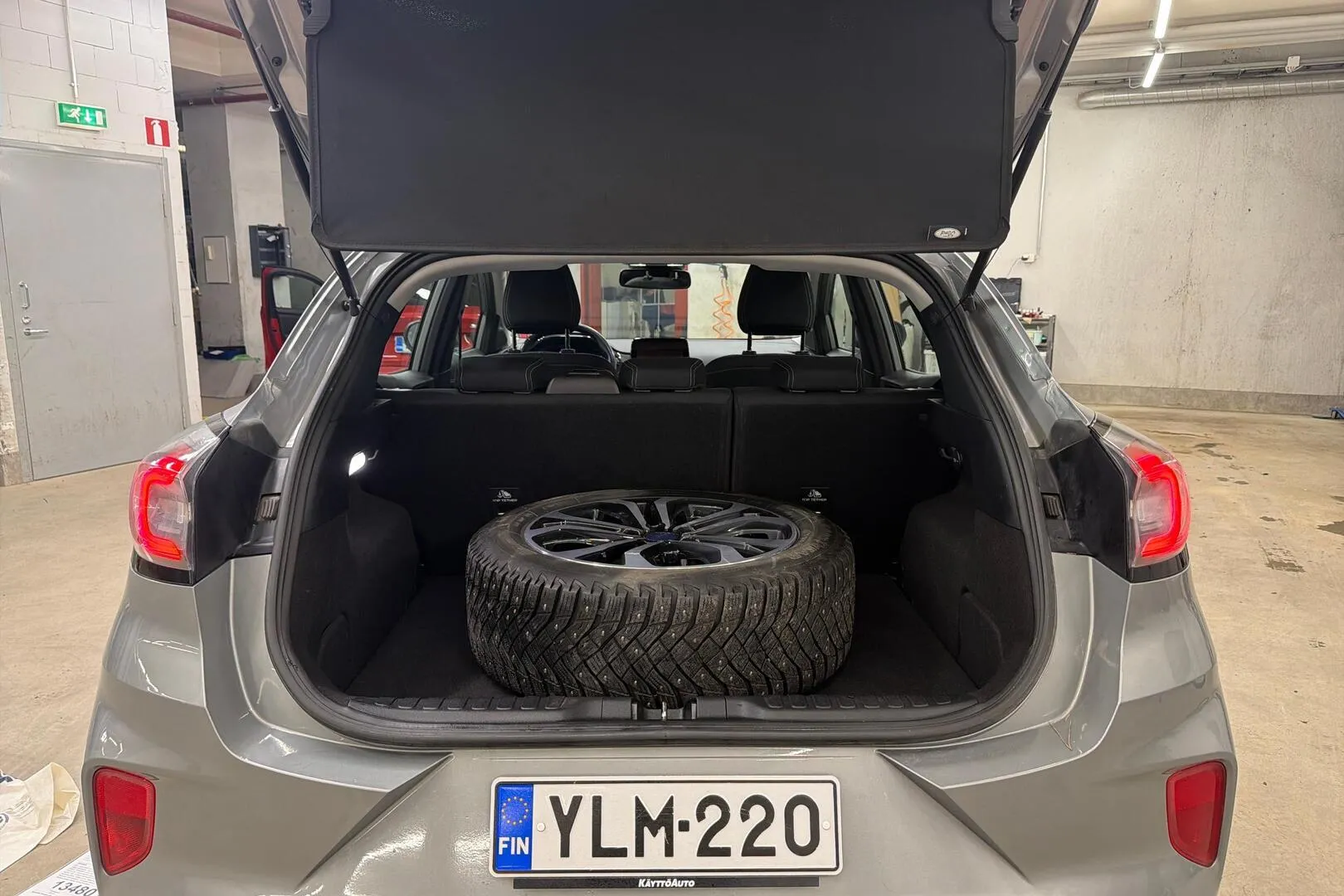 Ford Puma YLM-220 carousel image