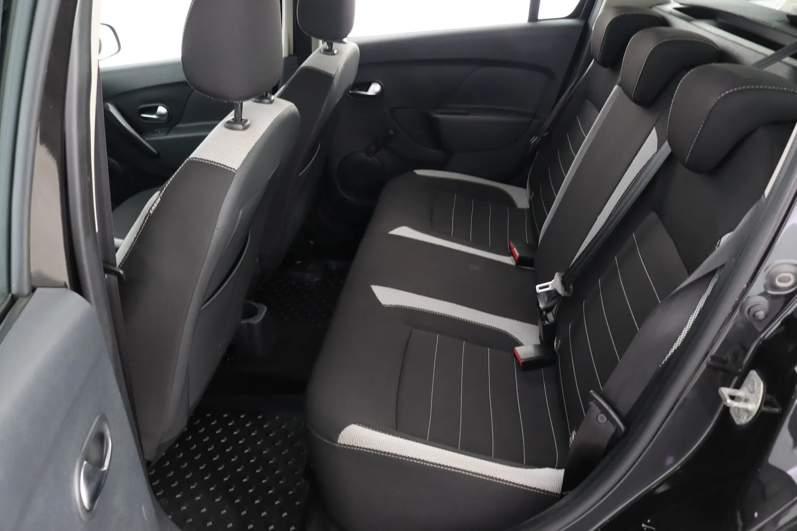Dacia Logan MCV CMM-336 carousel image