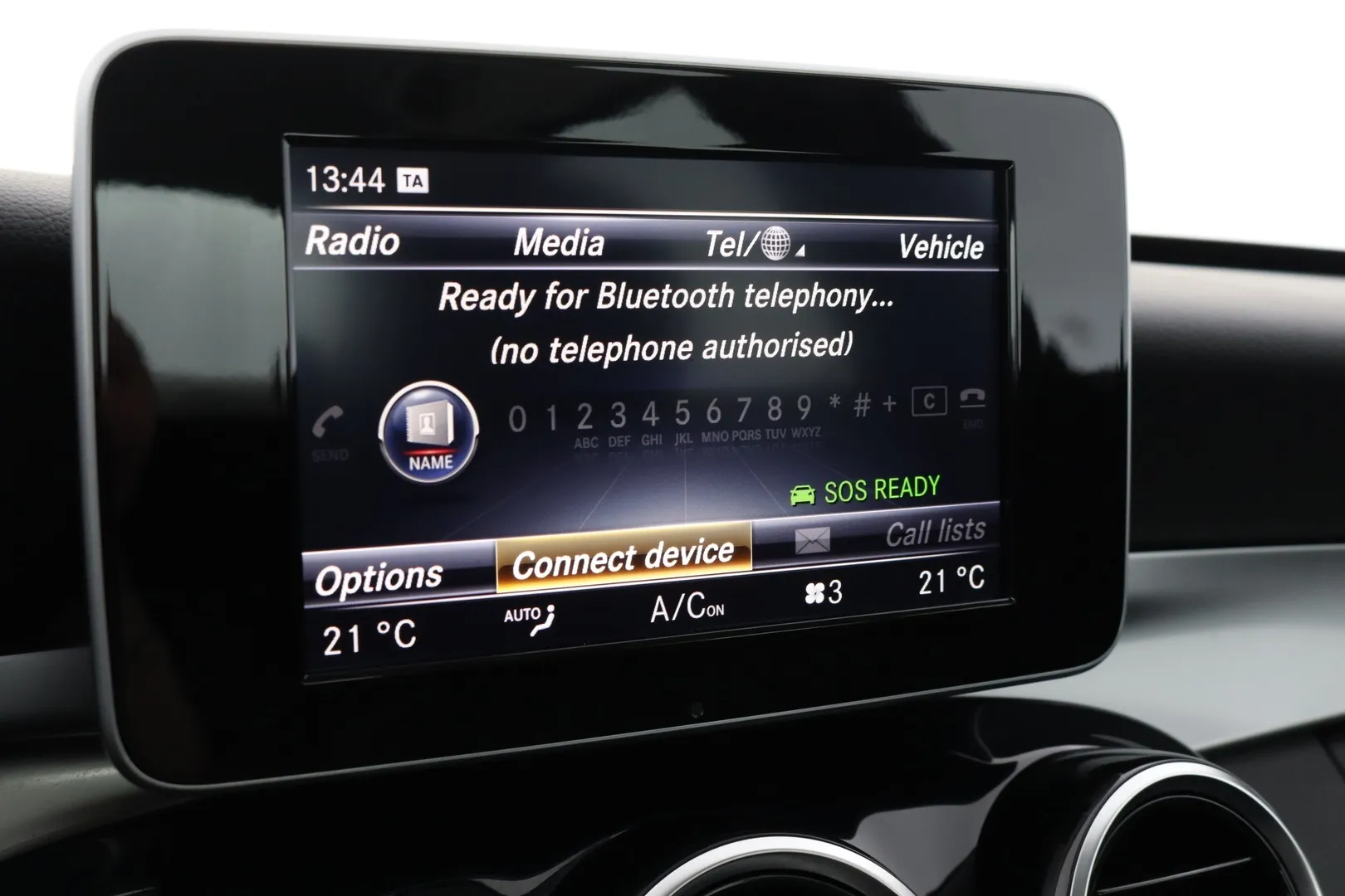 Mercedes-Benz C YJL-733 carousel image