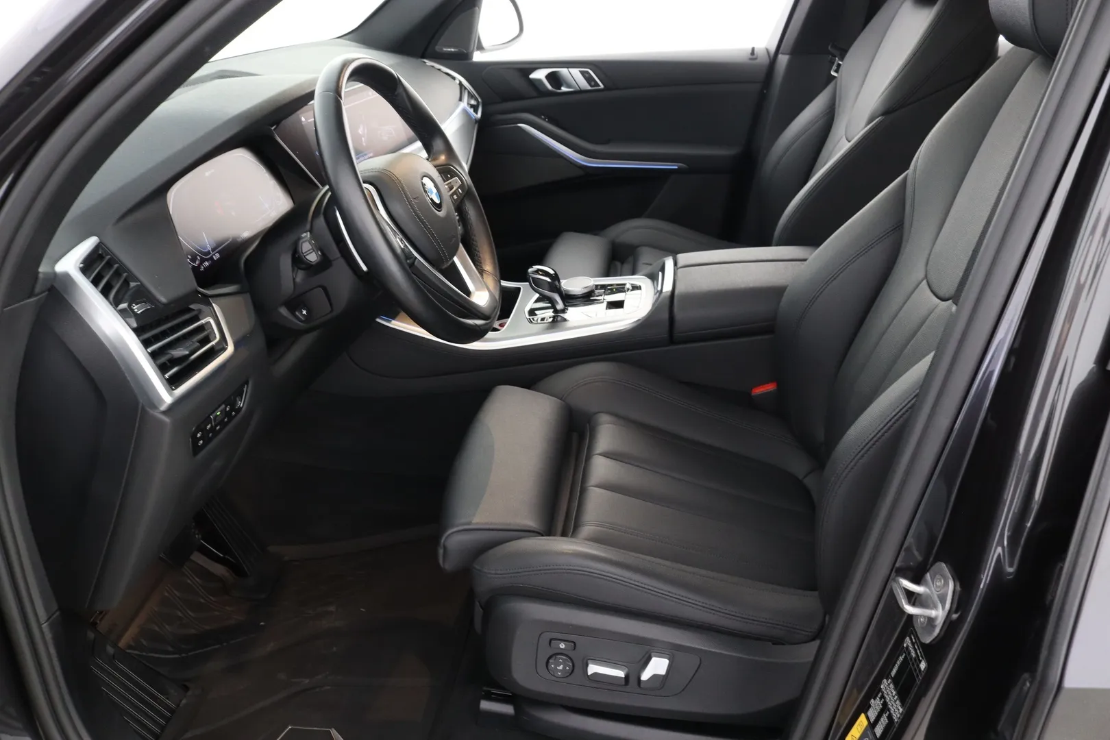 BMW X5 MYS-755 carousel image