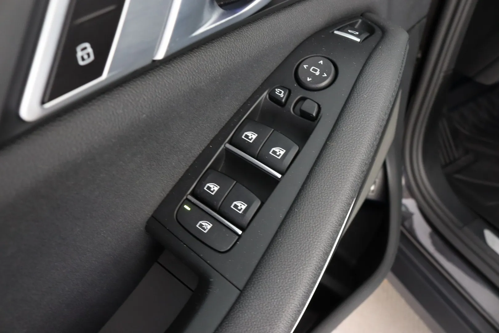 BMW X5 MYS-755 carousel image