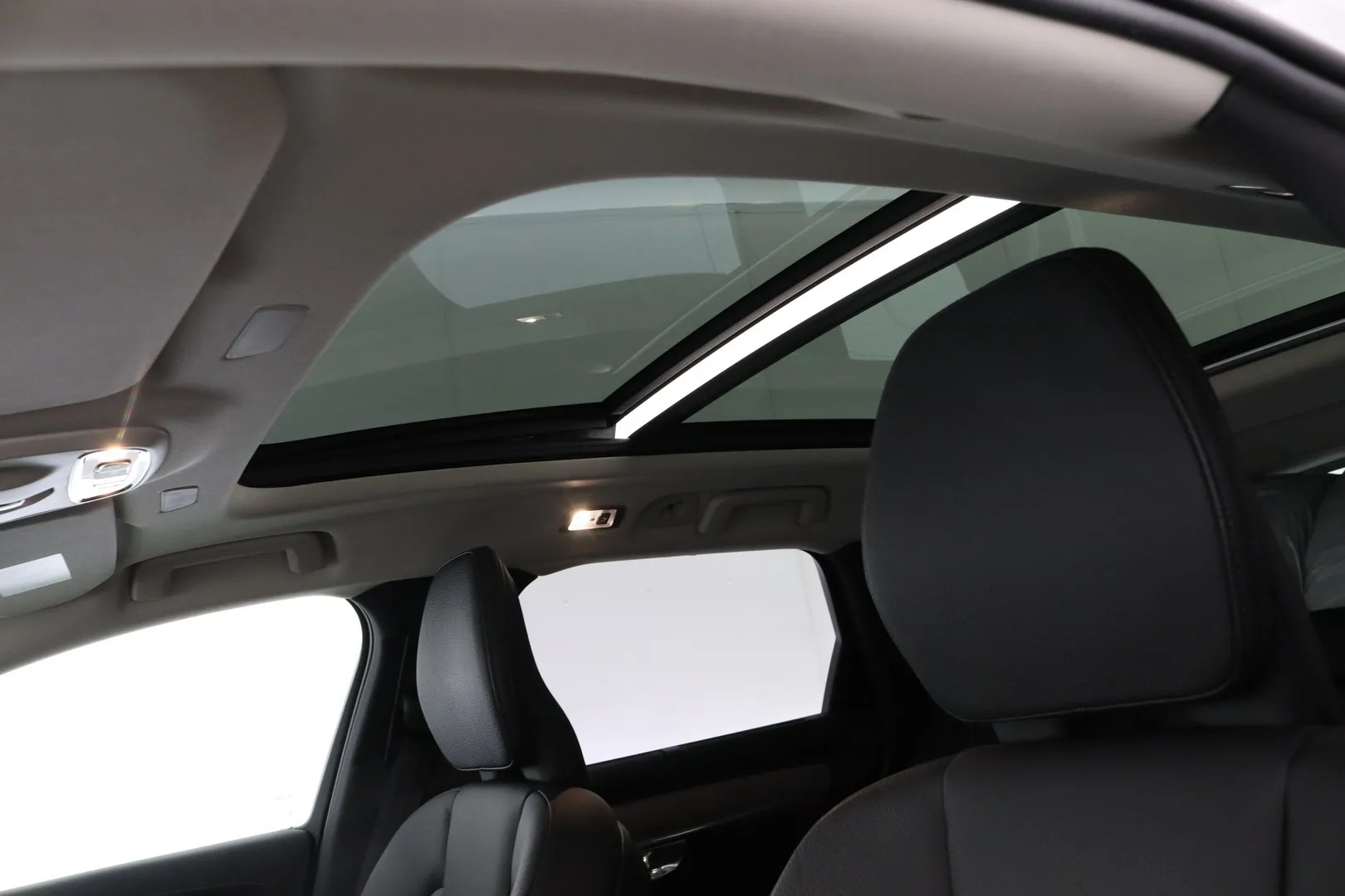 Volvo V90 SPA-152 carousel image