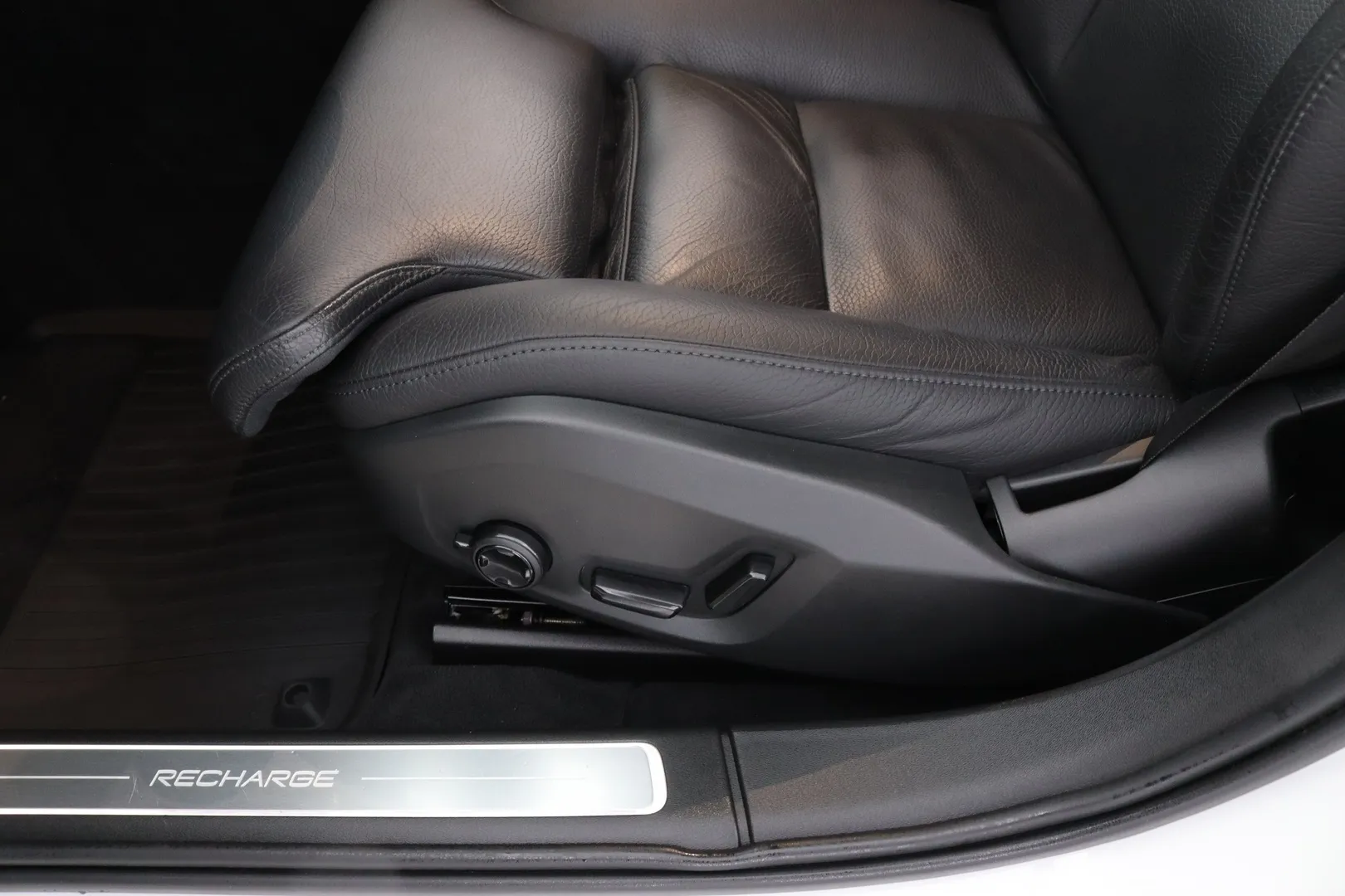 Volvo V90 SPA-152 carousel image