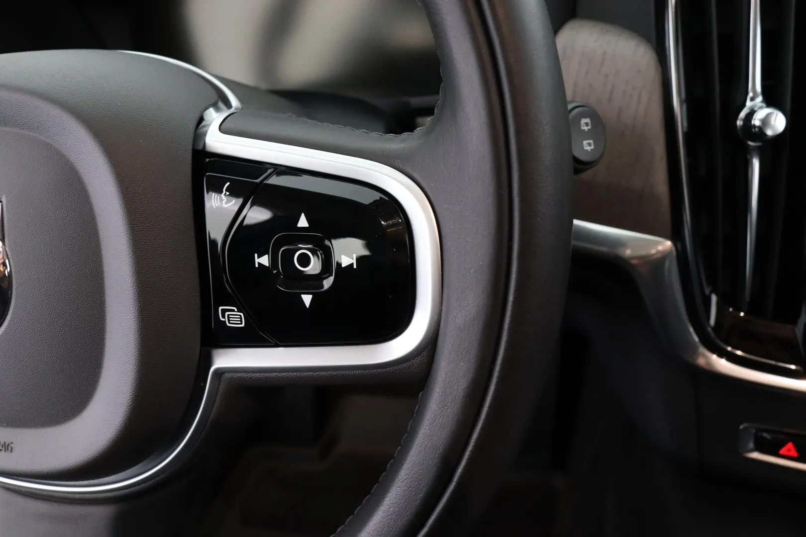 Volvo V90 SPA-152 carousel image