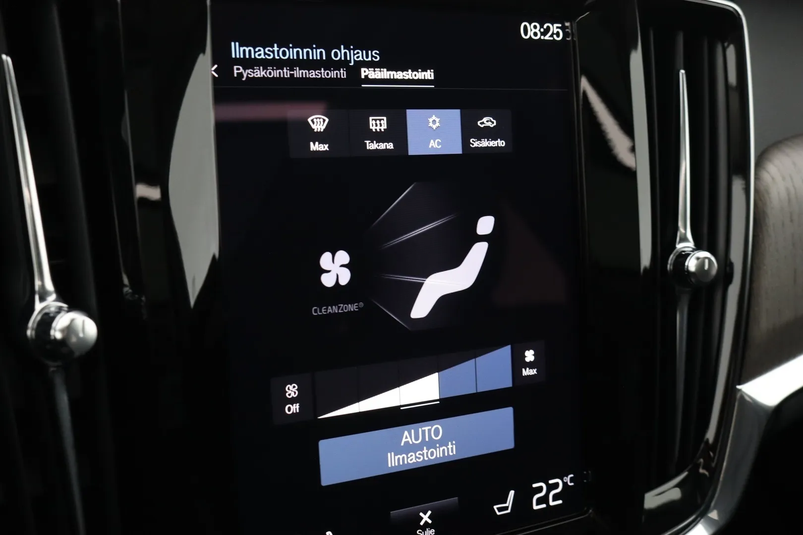 Volvo V90 SPA-152 carousel image