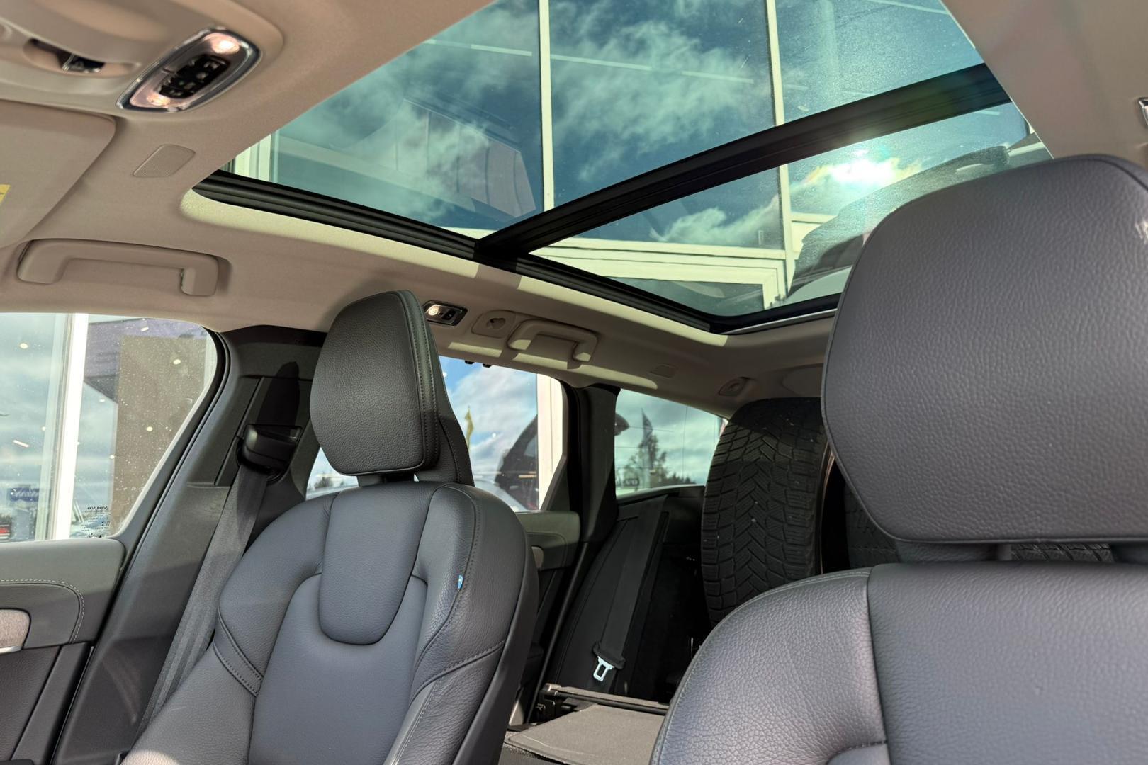Volvo V90 2021, kuva 7/17