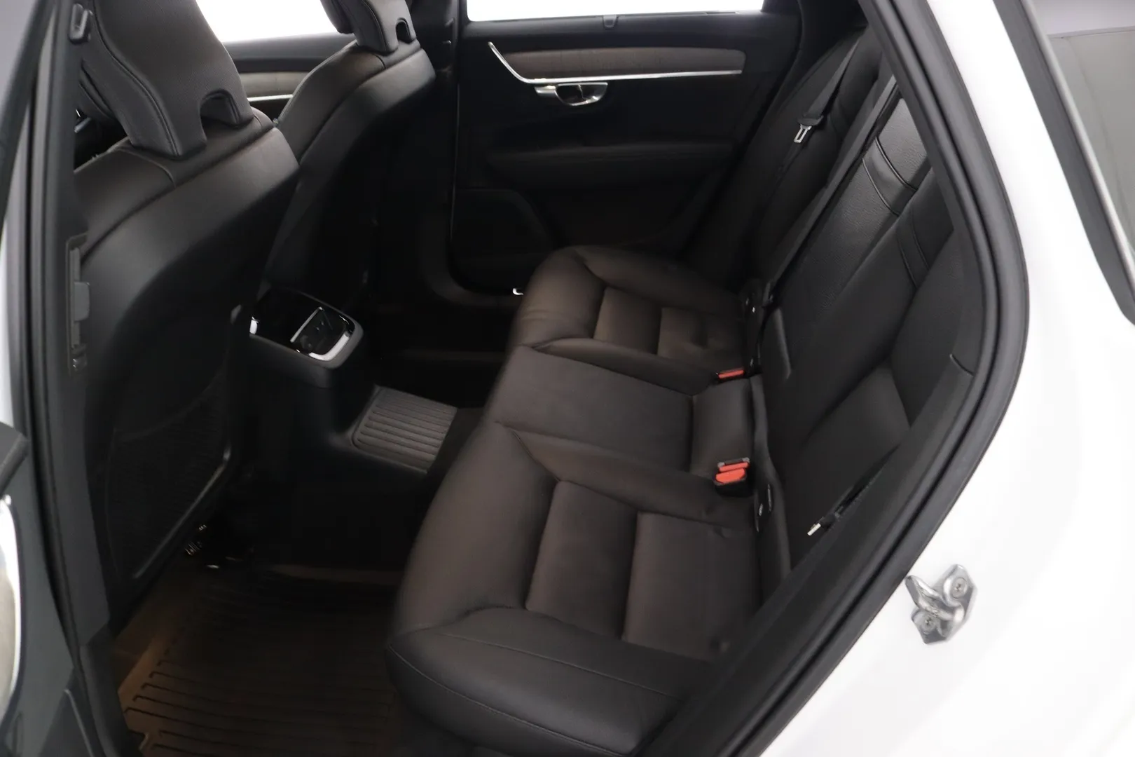 Volvo V90 SPA-152 carousel image