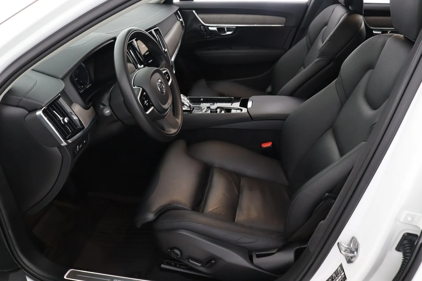 Volvo V90 SPA-152 carousel image