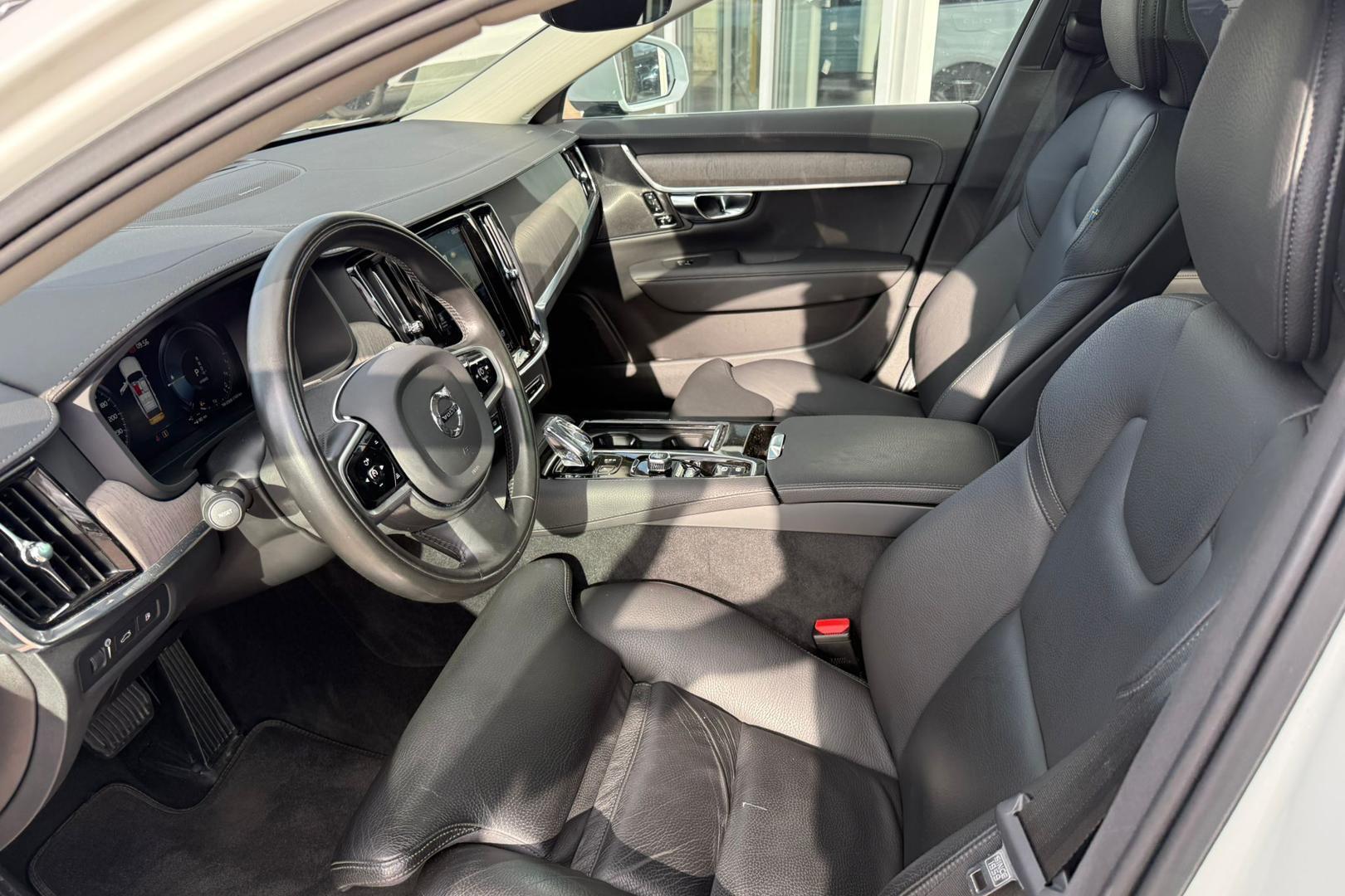 Volvo V90 2021, kuva 6/17