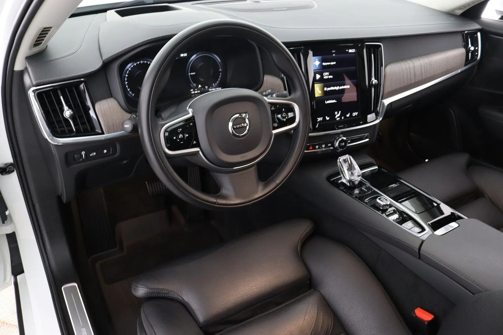 Volvo V90 SPA-152 carousel image