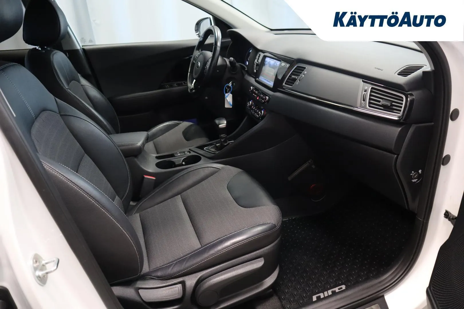 Kia Niro BVT-300 carousel image
