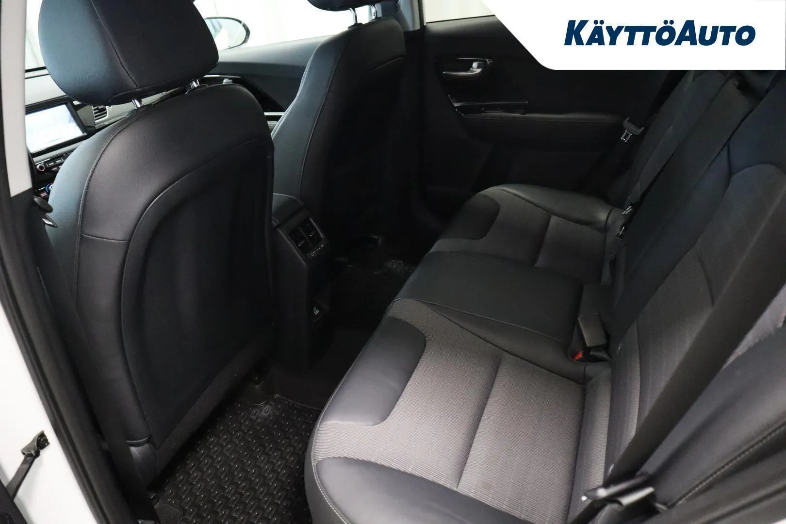 Kia Niro BVT-300 carousel image
