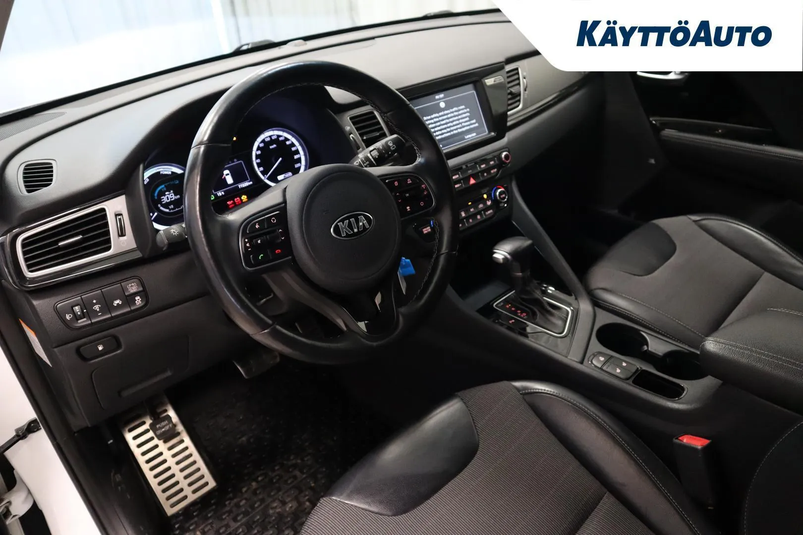 Kia Niro BVT-300 carousel image