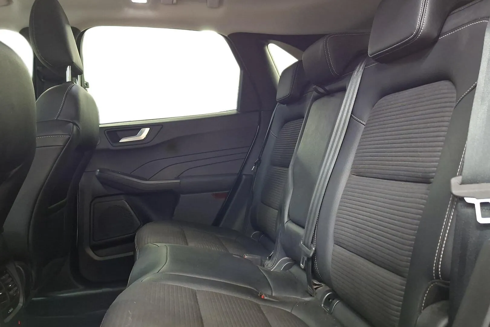 Ford Kuga MOK-208 carousel image