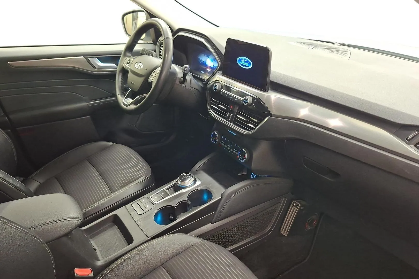 Ford Kuga MOK-208 carousel image