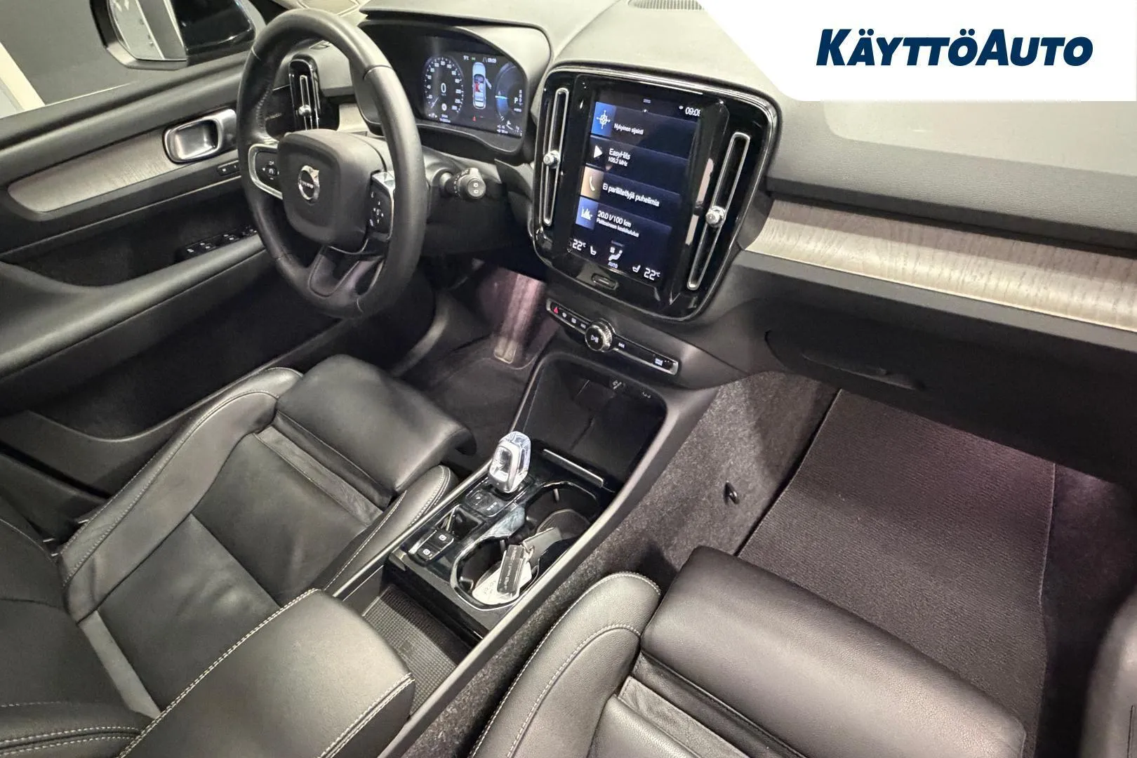 Volvo XC40 SYX-826 carousel image