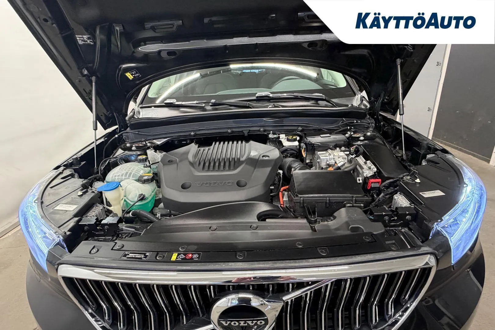 Volvo XC40 SYX-826 carousel image
