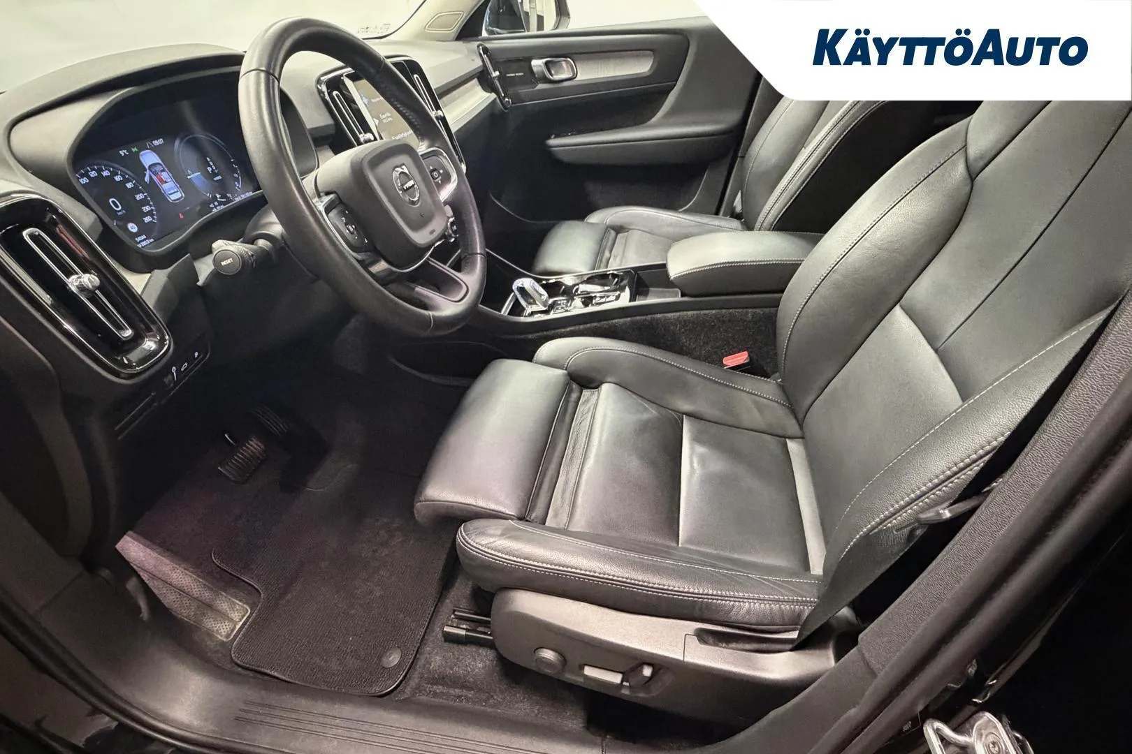 Volvo XC40 SYX-826 carousel image