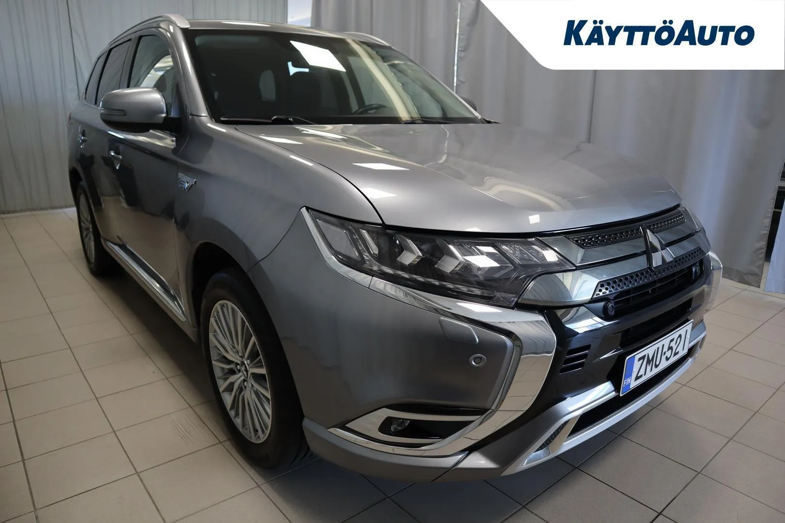 Mitsubishi Outlander PHEV ZMU-521 carousel image