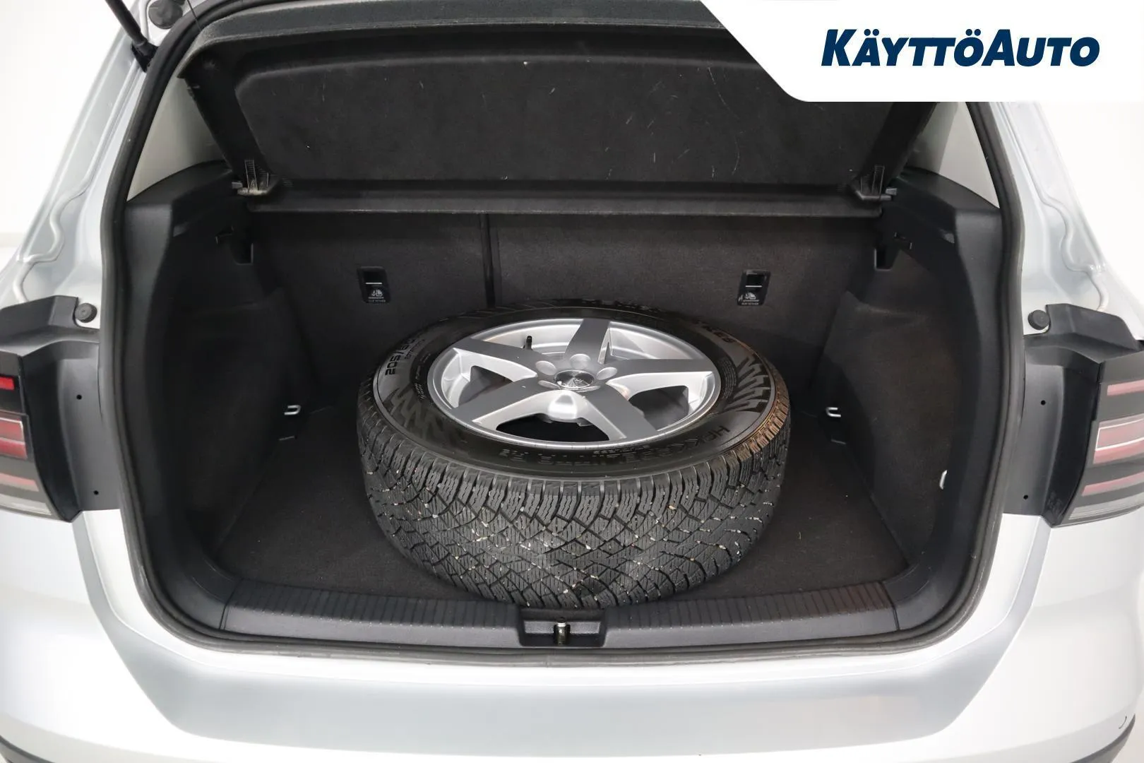 Volkswagen T-Cross COM-570 carousel image