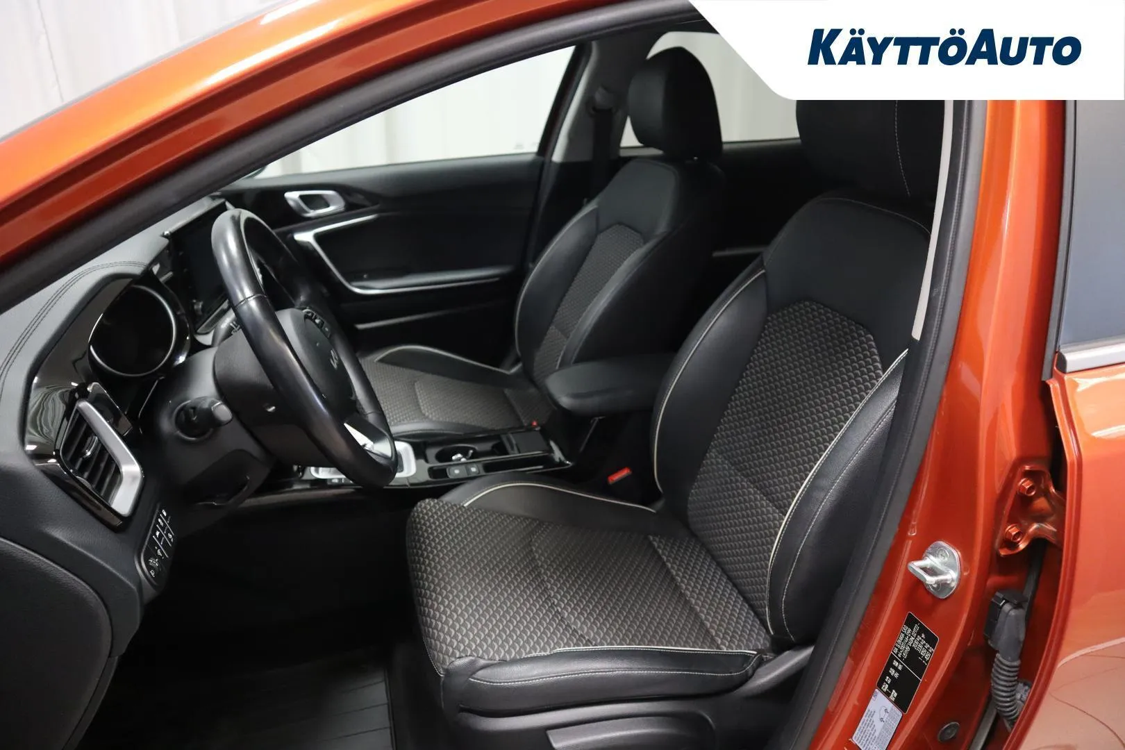 Kia XCeed RUR-765 carousel image