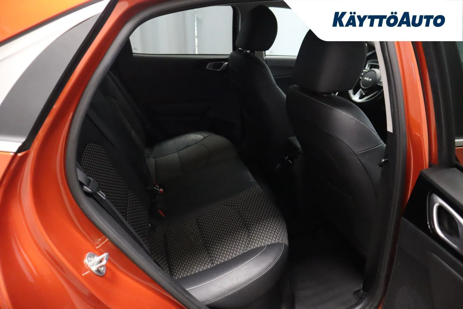 Kia XCeed RUR-765 carousel image