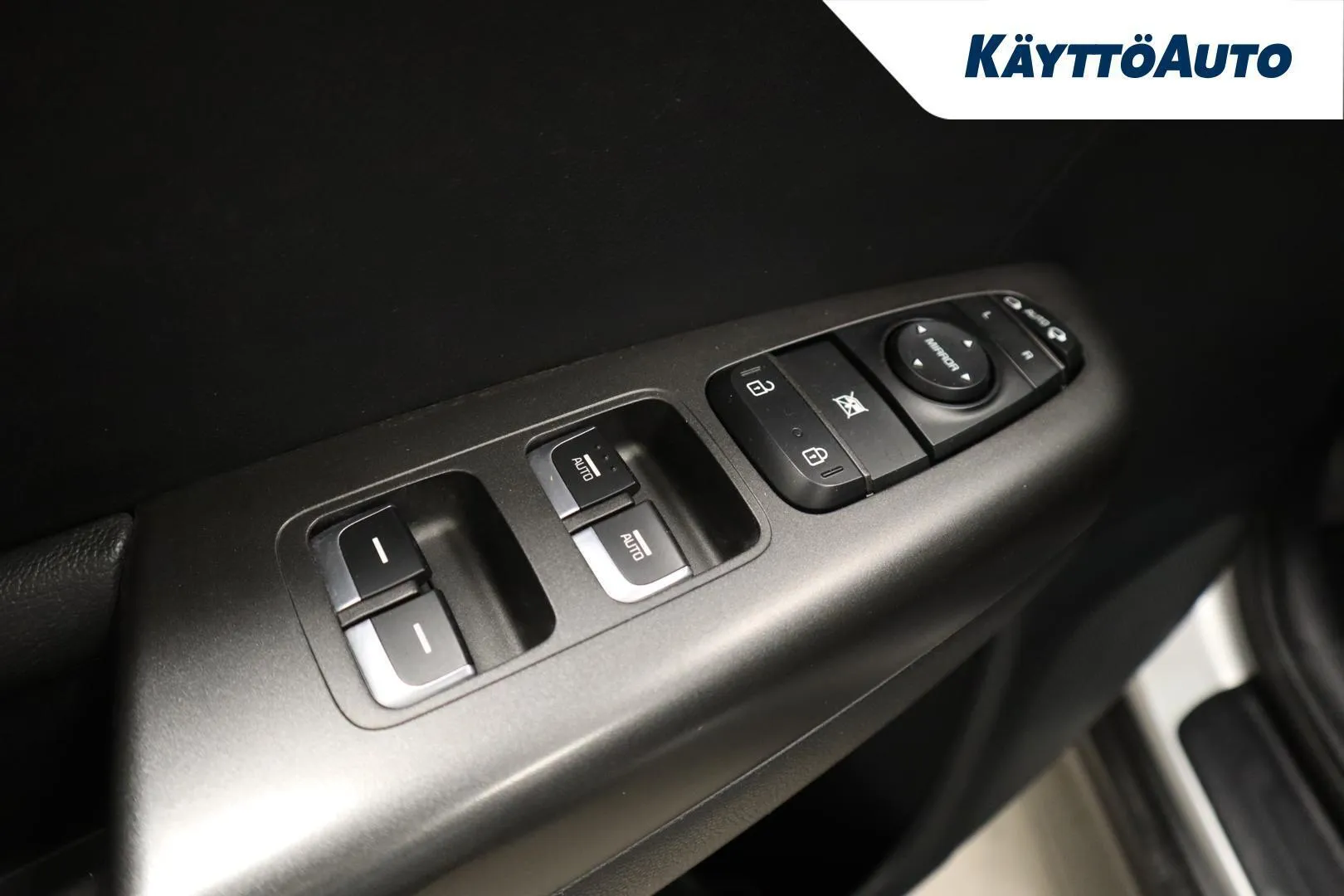 Kia Sportage EON-475 carousel image