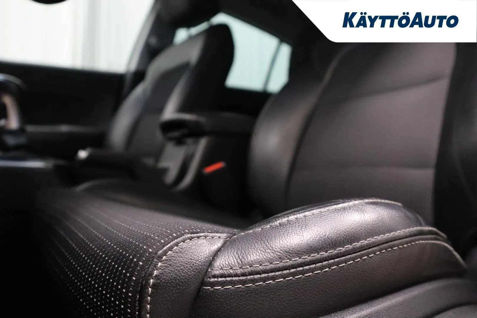 Kia Sportage EON-475 carousel image
