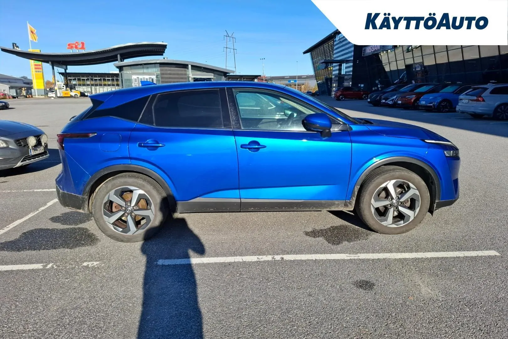 Nissan Qashqai SOU-281 carousel image