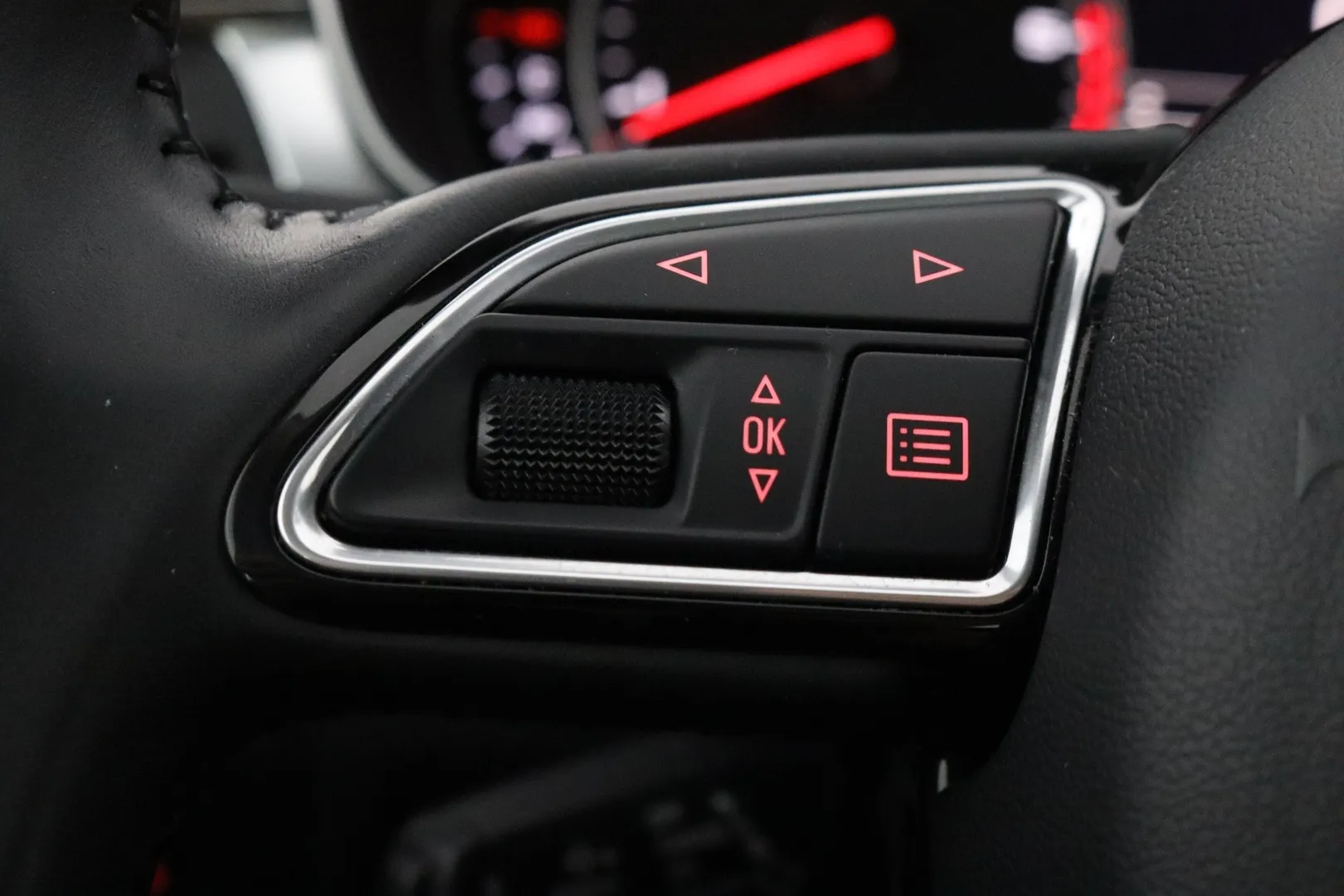Audi A6 VZL-561 carousel image