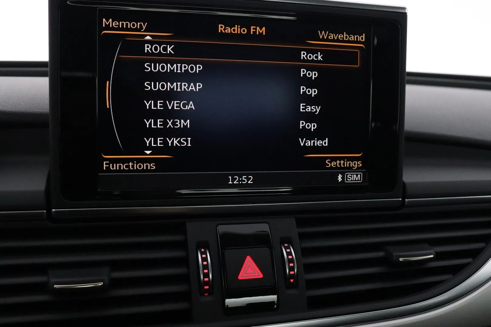 Audi A6 VZL-561 carousel image
