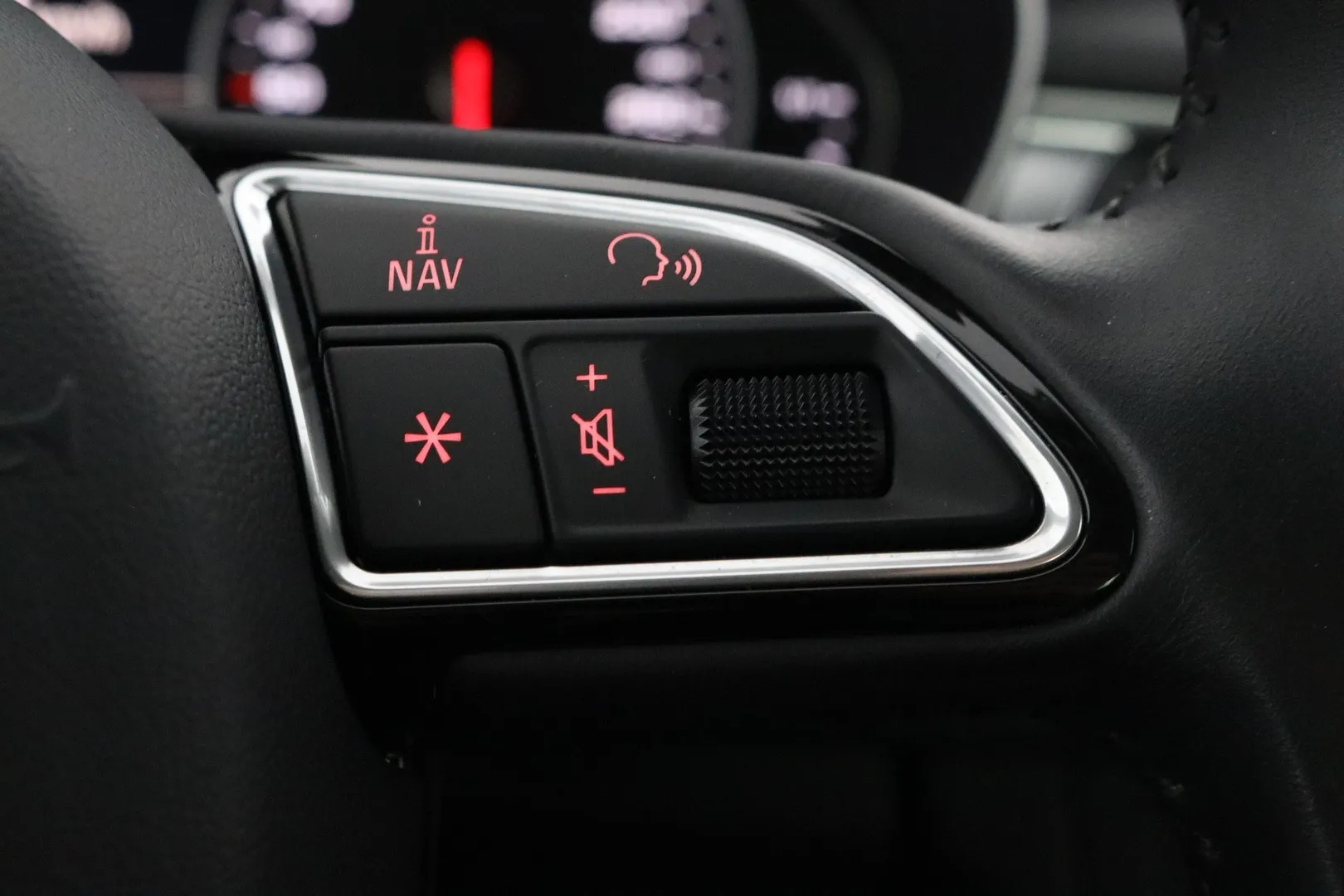 Audi A6 VZL-561 carousel image