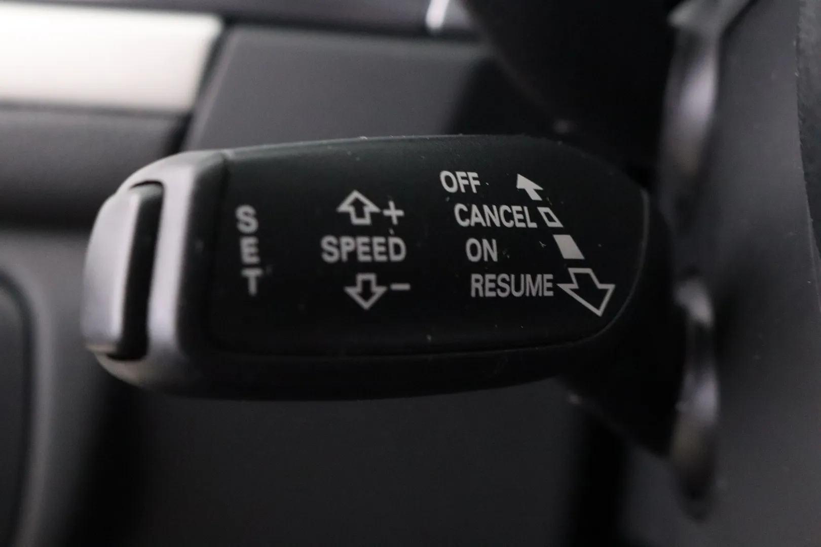 Audi A6 VZL-561 carousel image