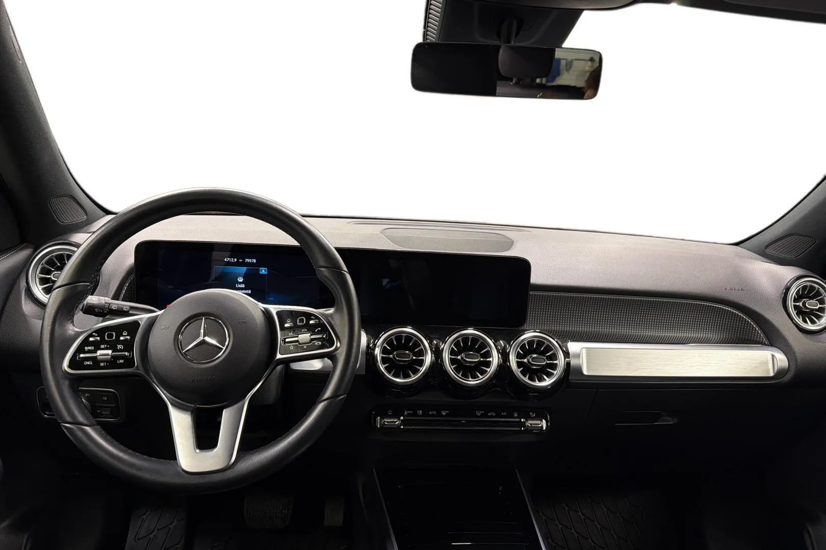 Mercedes-Benz EQB SOT-755 carousel image