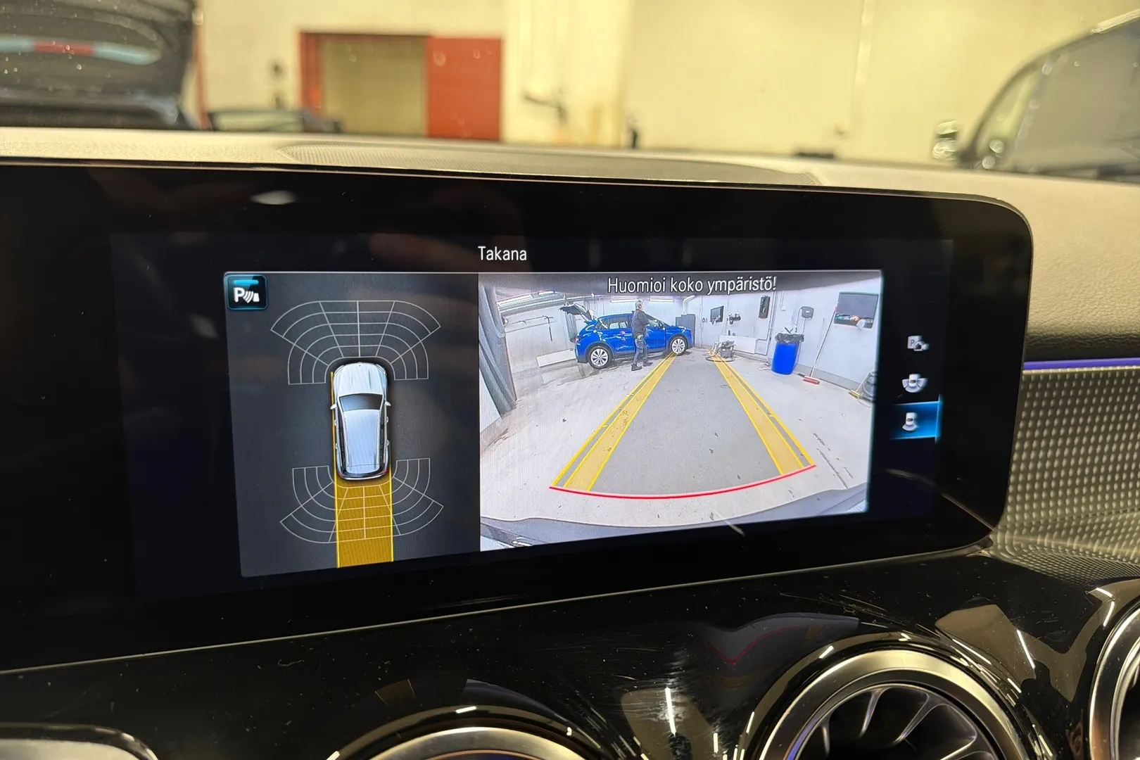 Mercedes-Benz EQB SOT-755 carousel image