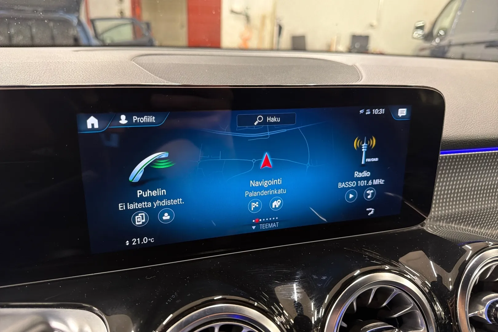 Mercedes-Benz EQB SOT-755 carousel image