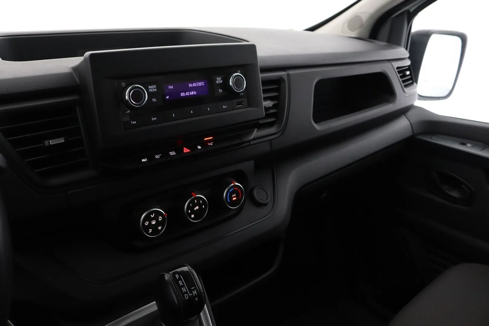 Renault Trafic JML-843 carousel image