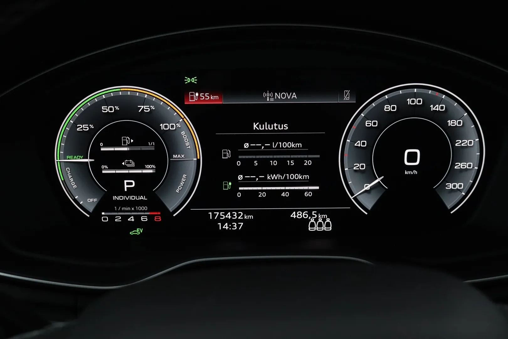 Audi Q5 YXM-335 carousel image