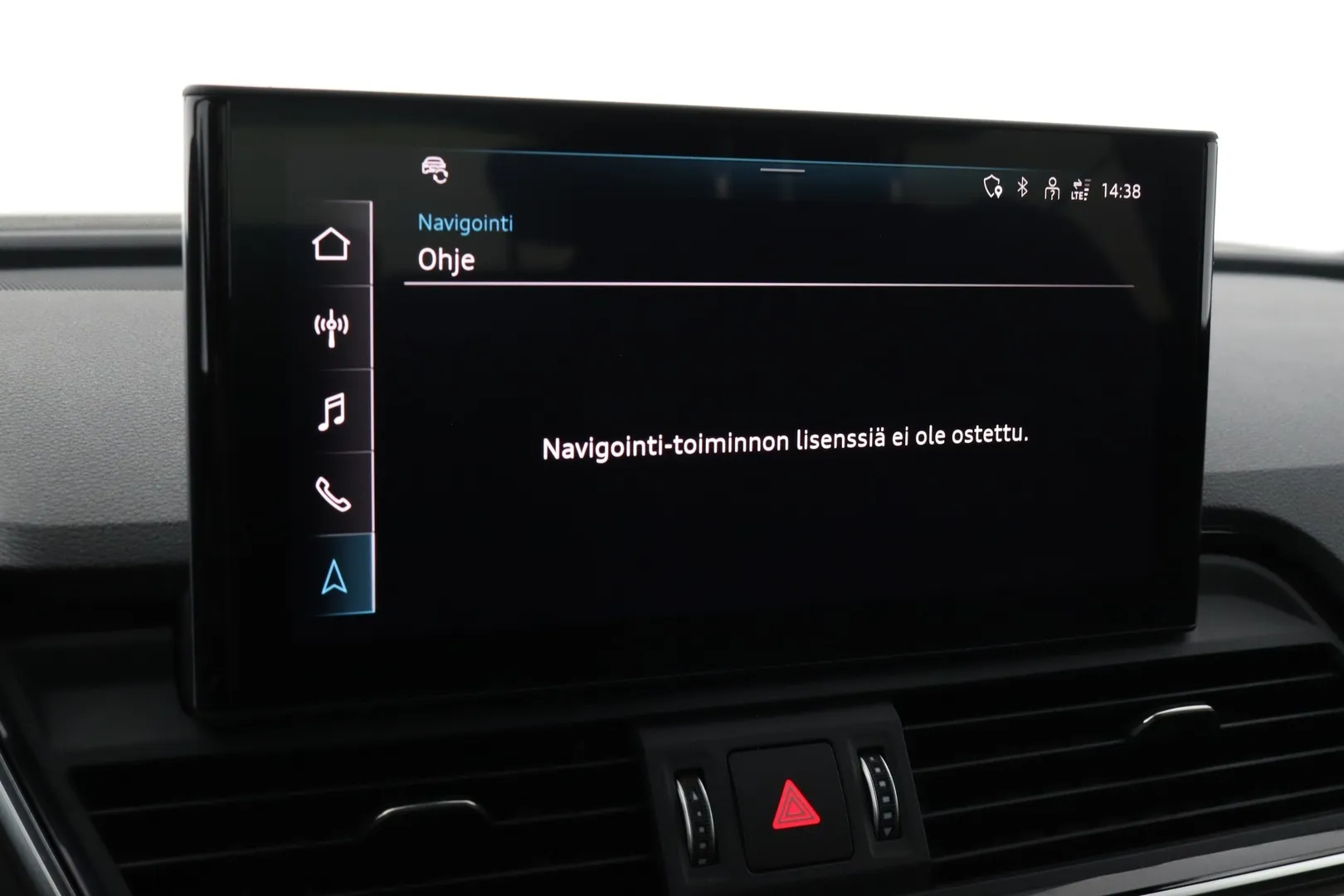 Audi Q5 YXM-335 carousel image