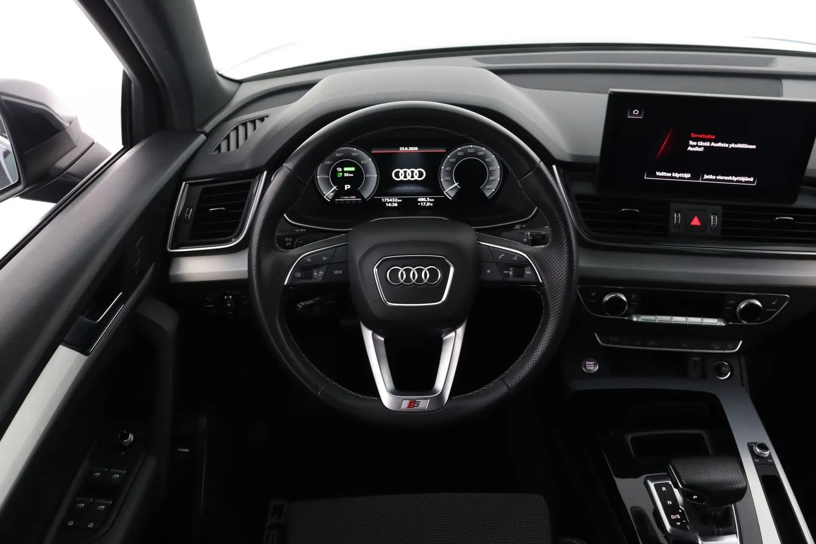 Audi Q5 YXM-335 carousel image