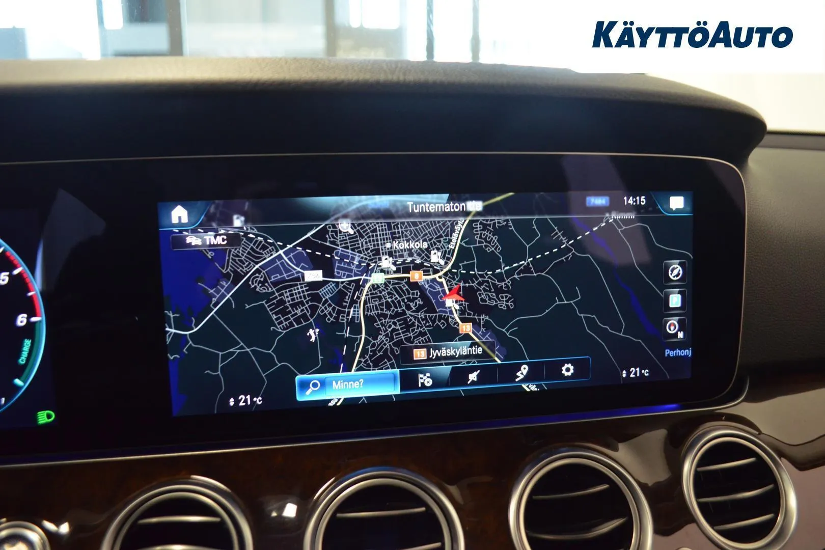 Mercedes-Benz E KUX-513 carousel image