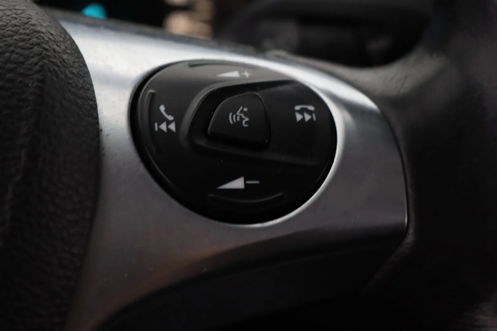 Ford TRANSIT CUSTOM GMM-409 carousel image