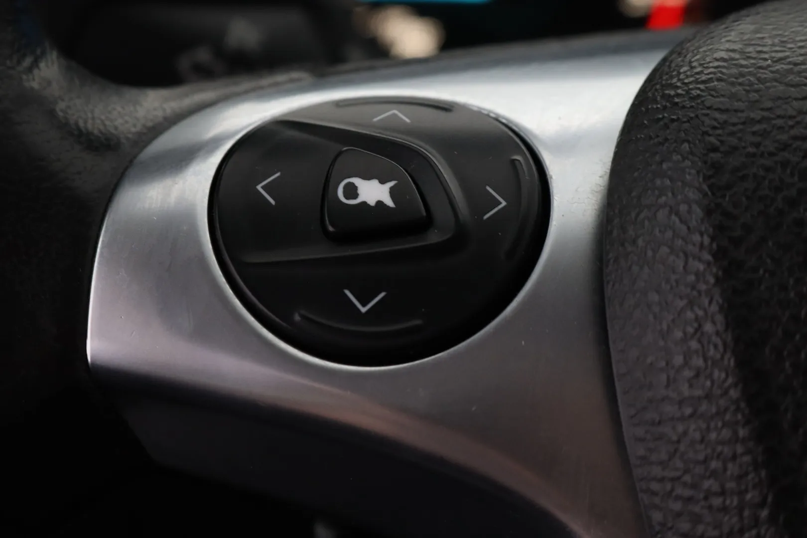 Ford TRANSIT CUSTOM GMM-409 carousel image