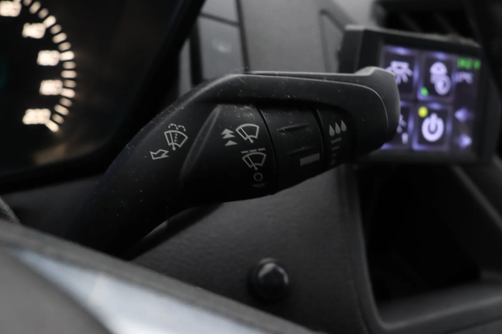 Ford TRANSIT CUSTOM GMM-409 carousel image