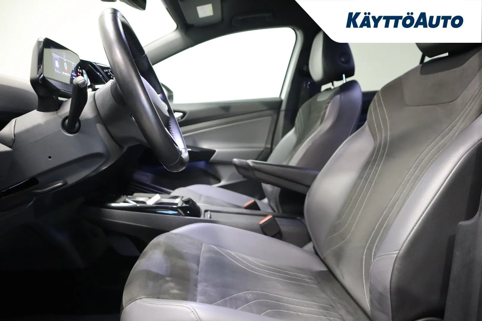 Volkswagen ID.4 LRL-574 carousel image