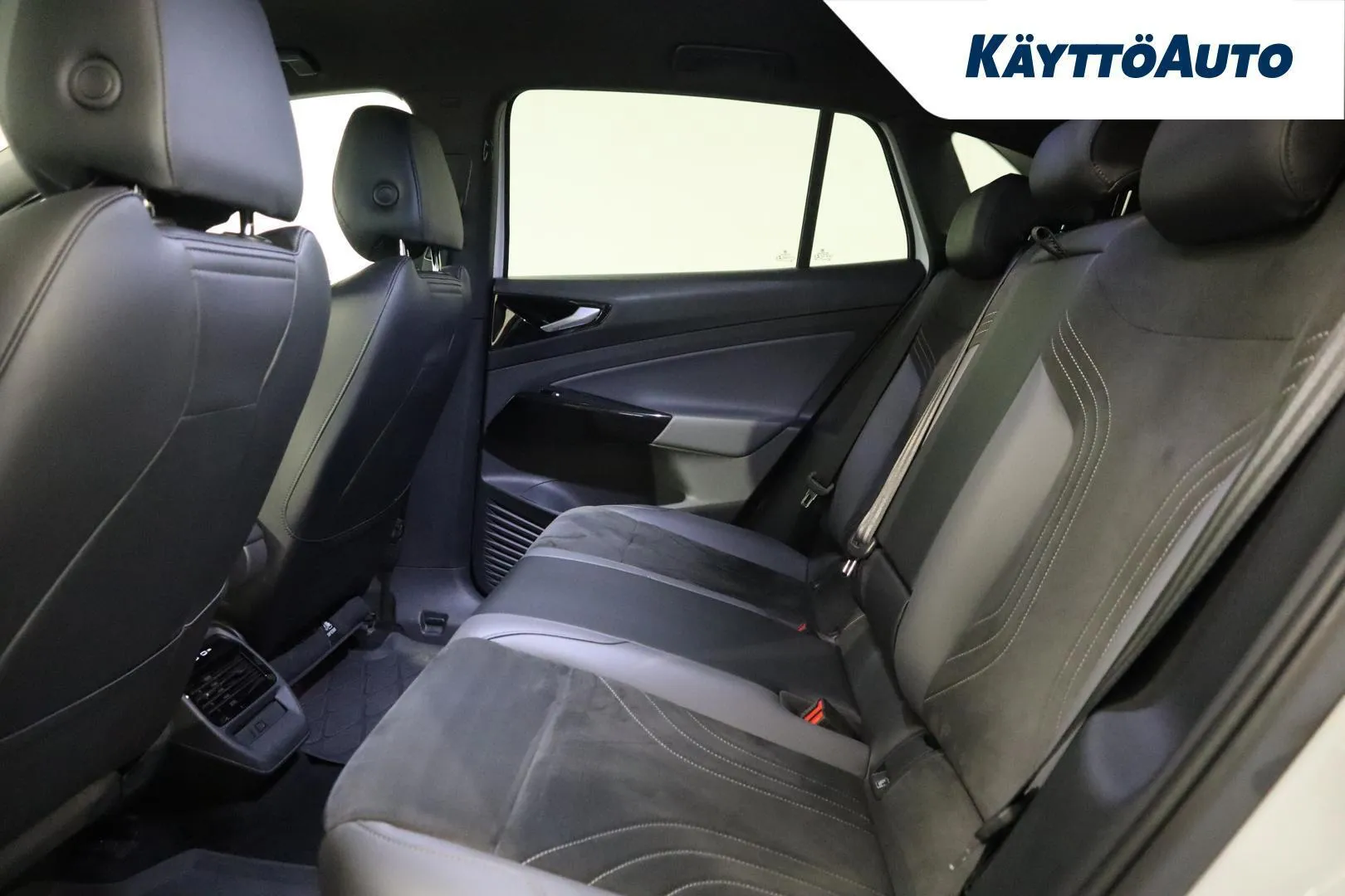 Volkswagen ID.4 LRL-574 carousel image