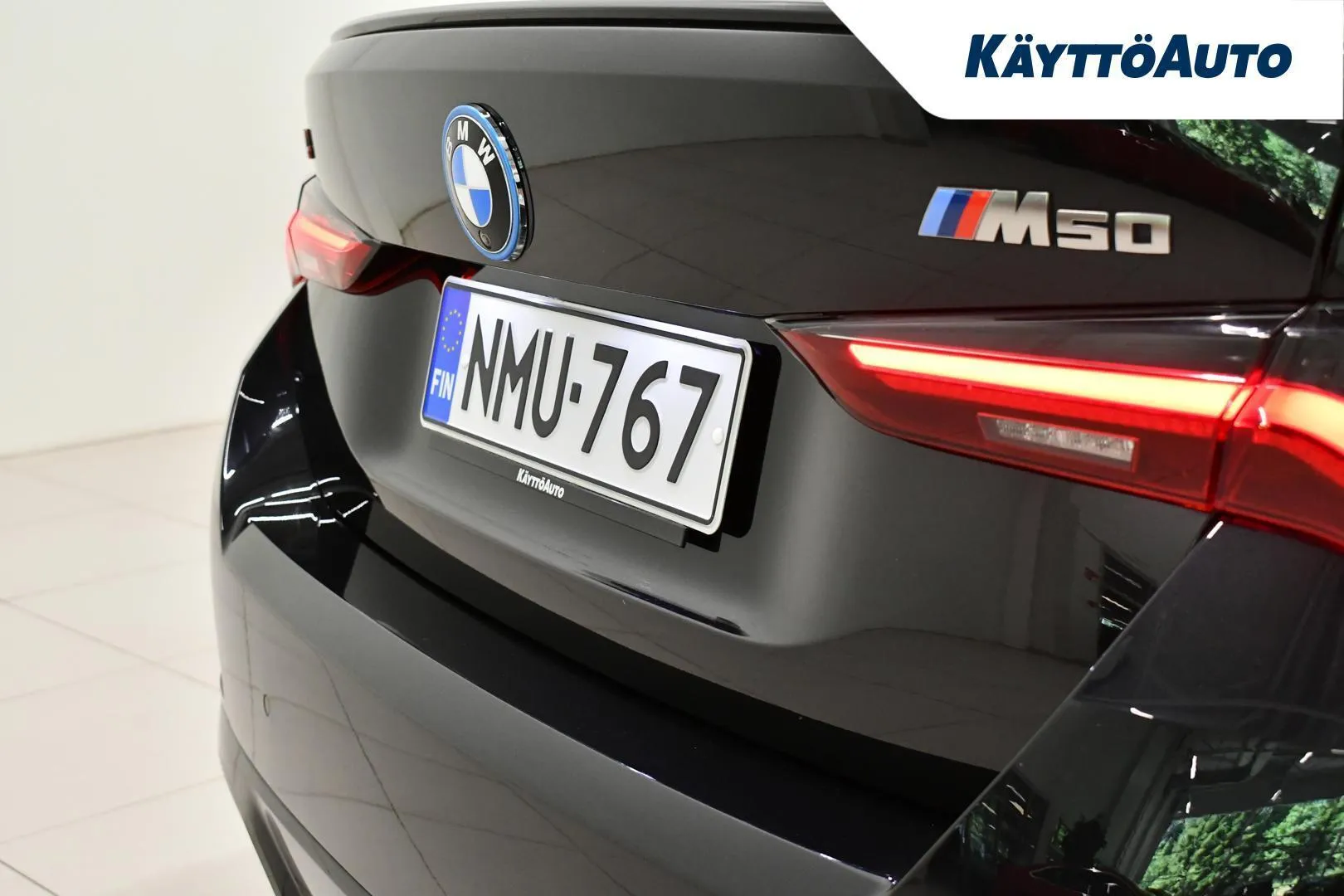 BMW i4 NMU-767 carousel image