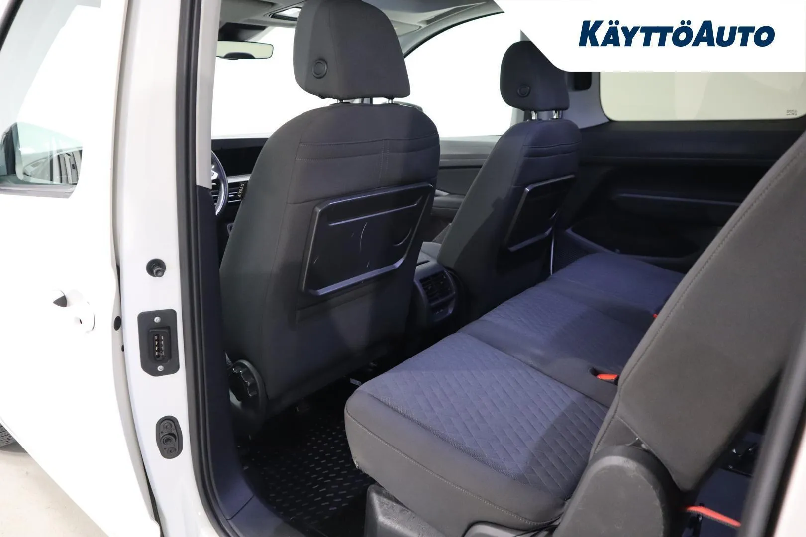 Volkswagen Caddy Maxi LRV-129 carousel image