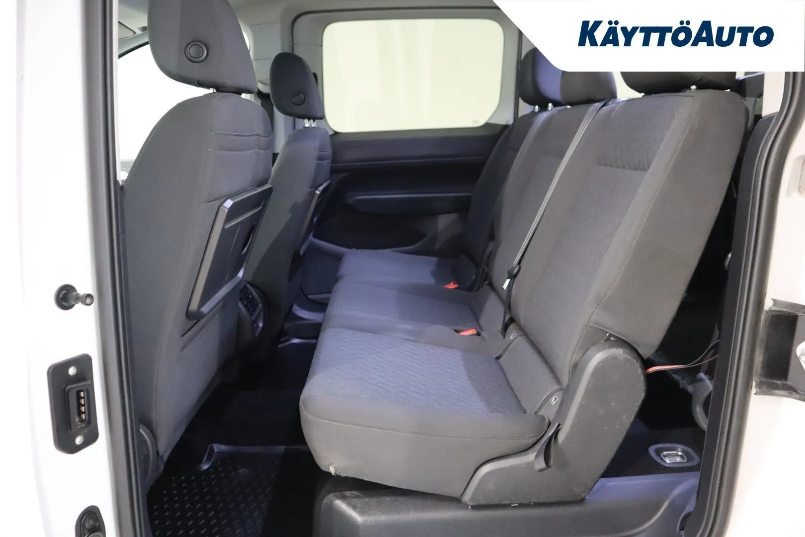 Volkswagen Caddy Maxi LRV-129 carousel image