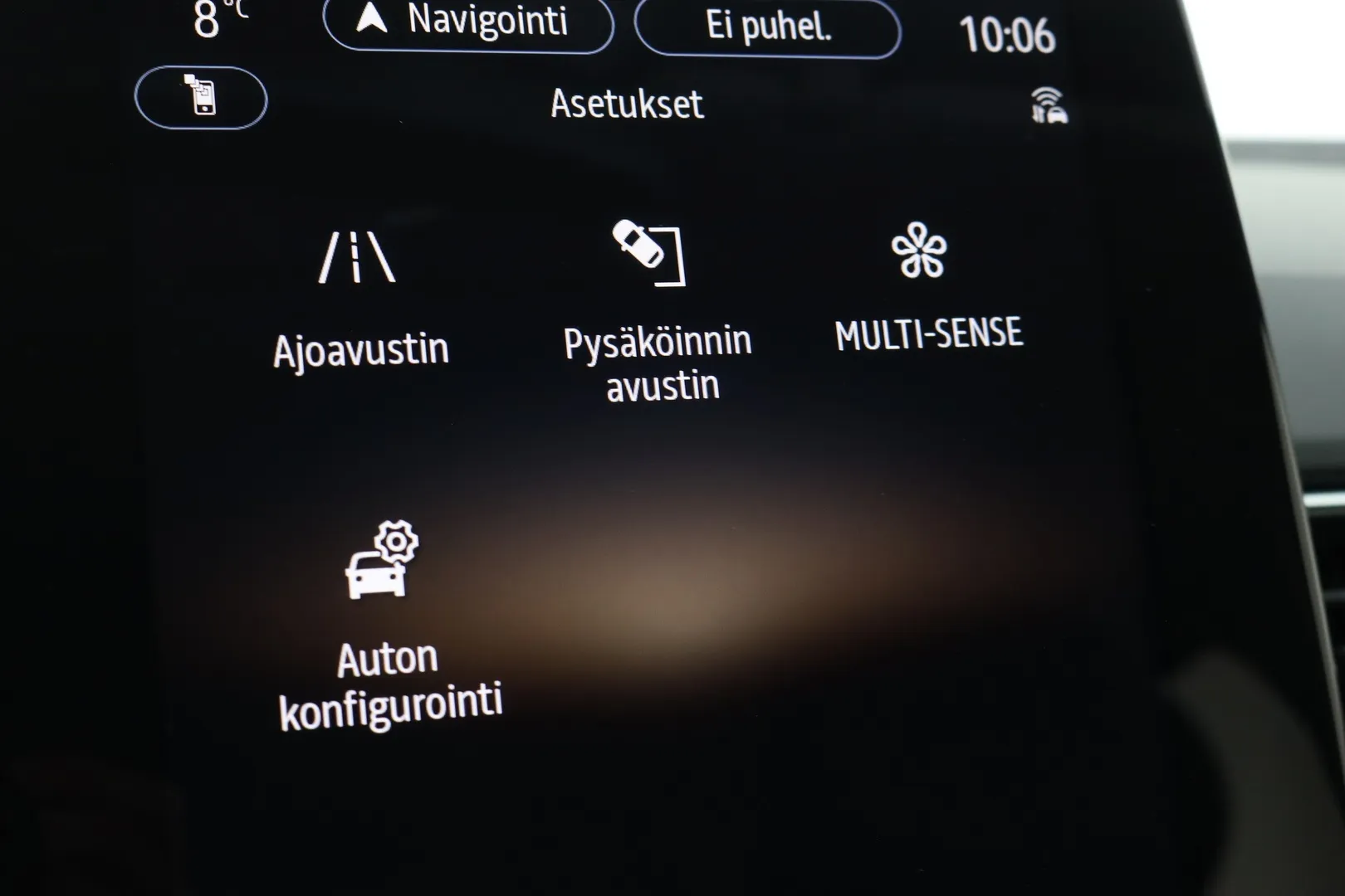 Renault Arkana EUE-836 carousel image